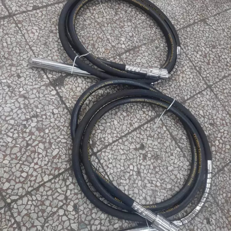 شیلنگ ویبراتور بتن 2 اینچ برند تکنو