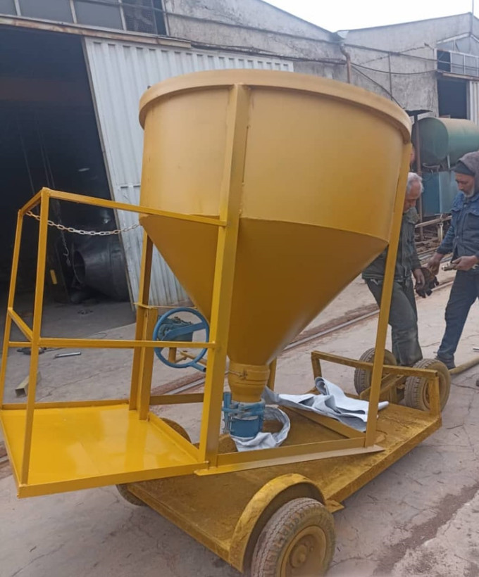 باکت بتن ریزی 1000 لیتری تخلیه از زیر گیربکسی با جای نفر