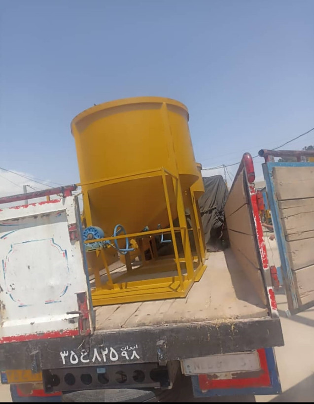 باکت بتن ریزی 1500 لیتری تخلیه از زیر گیربکسی با جای نفر