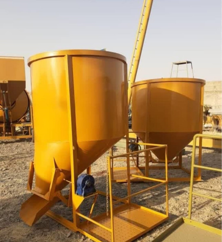 باکت بتن ریزی 2500 لیتری تخلیه از زیر گیربکسی با جای نفر